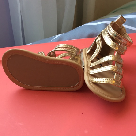 Baby sandals - Picture 2 of 2